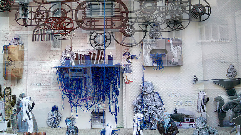 Vera Bonsen: Fensterkunst 'Papermania', Heidelberg