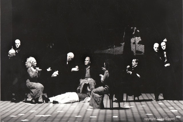 Vera Bonsen: Theater - Enrico